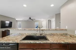 8763 N Black Pine Dr, Tucson, AZ 85743 - Photo 12