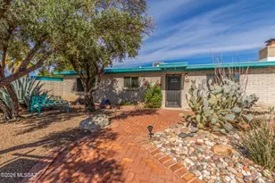929 N Chalet Ave, Tucson, AZ 85748 - Photo 1