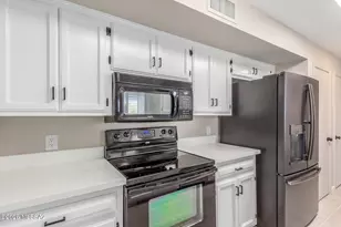 929 N Chalet Ave, Tucson, AZ 85748 - Photo 16