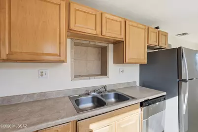 468 E Delano Street, Tucson, AZ 85705 - Photo 8