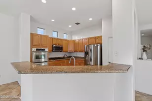 564 N Feke Ct, Green Valley, AZ 85614 - Photo 12