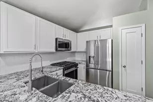 9446 E Pale Blue Topaz Ln, Tucson, AZ 85747 - Photo 4