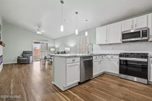 9446 E Pale Blue Topaz Ln, Tucson, AZ 85747 - Photo 2