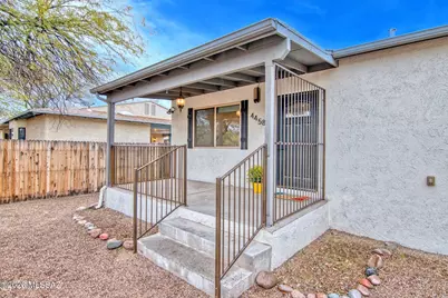 4458 E Waverly Street, Tucson, AZ 85712 - Photo 2