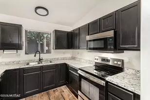 433 E Geronimo Bluff Loop, Tucson, AZ 85705 - Photo 12