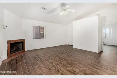 433 E Geronimo Bluff Loop, Tucson, AZ 85705 - Photo 8