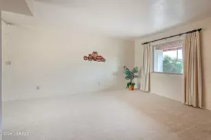 921 S Abrego Dr, Green Valley, AZ 85614 - Photo 6