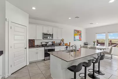 11192 S Weismann Drive, Vail, AZ 85641 - Photo 10