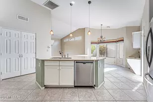 1917 E Orchid Ln, Green Valley, AZ 85614 - Photo 26