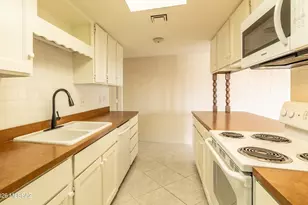 224 N Camino del Vate, Green Valley, AZ 85614 - Photo 10