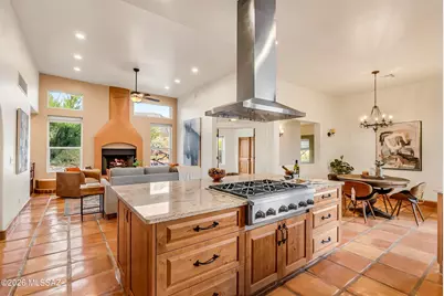 1105 W Moonlit Place, Oro Valley, AZ 85737 - Photo 10