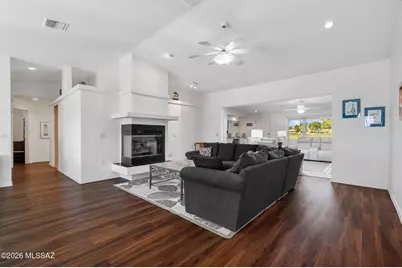 1061 N Paseo Iris, Green Valley, AZ 85614 - Photo 4