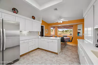 1061 N Paseo Iris, Green Valley, AZ 85614 - Photo 12