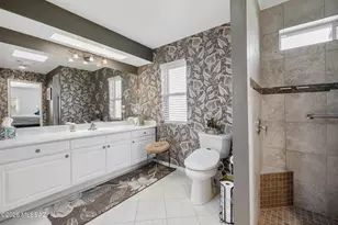 1061 N Paseo Iris, Green Valley, AZ 85614 - Photo 18