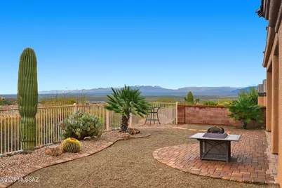 1962 W Acacia Bluffs Drive, Green Valley, AZ 85622 - Photo 8