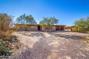 1010 S Camino De Las Colinas, Tucson, AZ 85748 - Photo 2