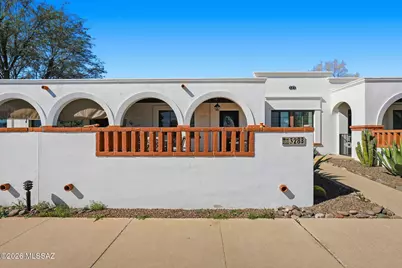 328 S Paseo Quinta #B, Green Valley, AZ 85614 - Photo 1
