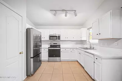 2944 N Bronze Creek Way, Tucson, AZ 85745 - Photo 18