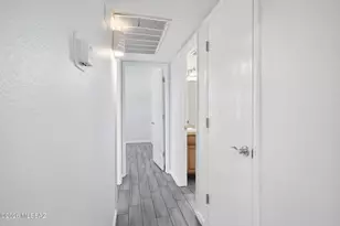 1810 E Blacklidge Dr, Tucson, AZ 85719 - Photo 16