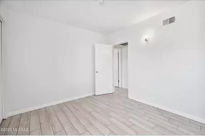 1810 E Blacklidge Drive #322, Tucson, AZ 85719 - Photo 18