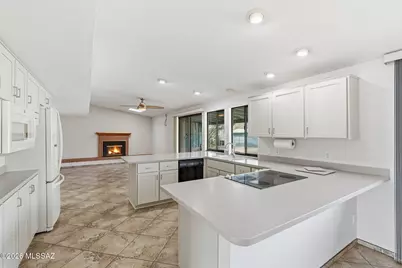 10211 E Rio De Oro Place, Tucson, AZ 85749 - Photo 8