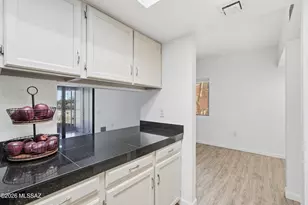 1456 W Desert Hills Dr, Green Valley, AZ 85622 - Photo 8