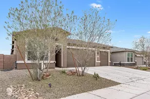 10857 W Sarabella Dr, Marana, AZ 85653 - Photo 34
