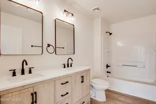 9410 E Grapevine Spring Pl, Tucson, AZ 85710 - Photo 24