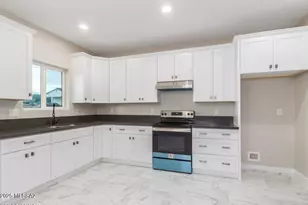 224 W 34th St, Tucson, AZ 85713 - Photo 8