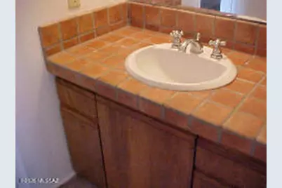 1902 N Abrego Drive, Green Valley, AZ 85614 - Photo 8