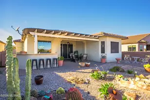 940 N Observation Trail, Green Valley, AZ 85614 - Photo 16