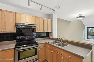 7610 E Callisto Cir, Tucson, AZ 85715 - Photo 8