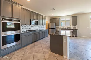 8820 E Stone Meadow Cir, Tucson, AZ 85730 - Photo 14