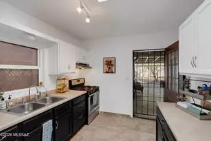 1112 W Huron St, Tucson, AZ 85745 - Photo 14