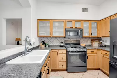 8866 E Desert Lily Place, Tucson, AZ 85715 - Photo 12