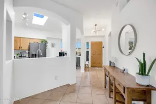 8866 E Desert Lily Pl, Tucson, AZ 85715 - Photo 10