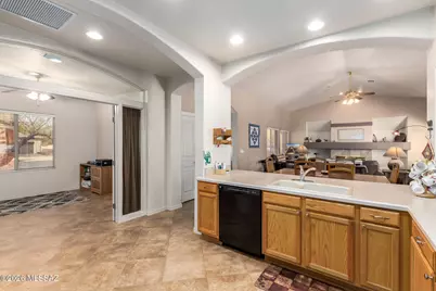 2262 N Woods Place, Tucson, AZ 85749 - Photo 16