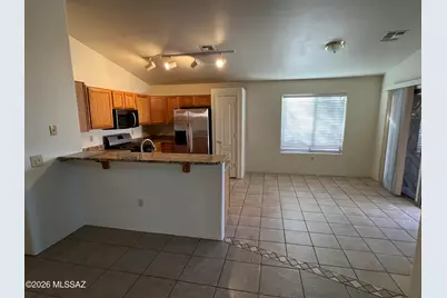 2252 W Silver River Way, Tucson, AZ 85745 - Photo 2