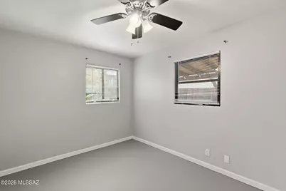 121 W Birdman Drive, Tucson, AZ 85705 - Photo 12