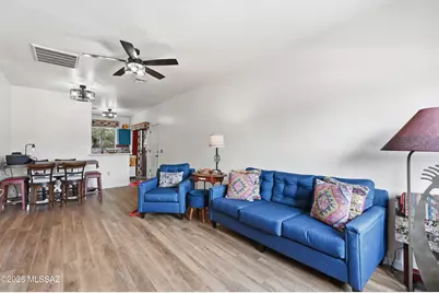 3858 S Camino Del Golfista, Green Valley, AZ 85614 - Photo 2