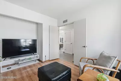 1422 S Desert Vista Drive, Tucson, AZ 85748 - Photo 8