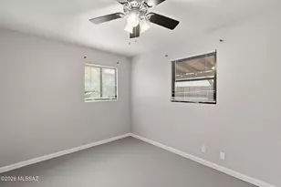 121 W Birdman Dr, Tucson, AZ 85705 - Photo 12