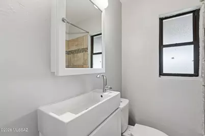 121 W Birdman Drive, Tucson, AZ 85705 - Photo 16