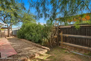 121 W Birdman Dr, Tucson, AZ 85705 - Photo 24