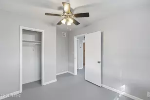 121 W Birdman Dr, Tucson, AZ 85705 - Photo 14