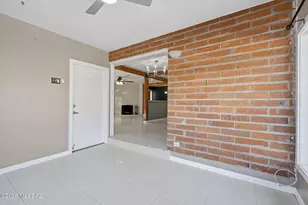 7433 E Kenyon Dr, Tucson, AZ 85710 - Photo 24