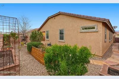 835 N Robb Hill Place, Tucson, AZ 85710 - Photo 36