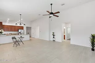 835 N Robb Hill Pl, Tucson, AZ 85710 - Photo 8