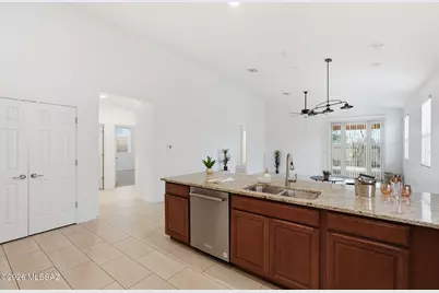 835 N Robb Hill Place, Tucson, AZ 85710 - Photo 12