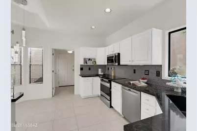 6082 N Running Deer Circle, Tucson, AZ 85750 - Photo 12